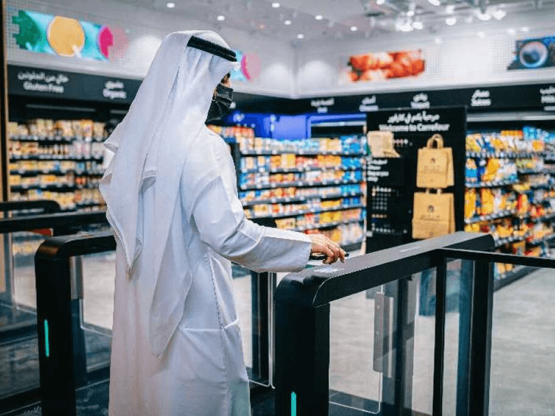 Carrefour opent kassaloze winkel in Dubai