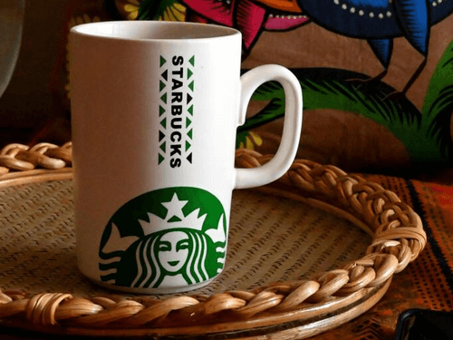 Starbucks gaat wereldwijd over op herbruikbare bekers