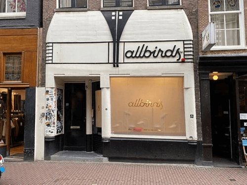Allbirds opent eerste fysieke winkel in Nederland