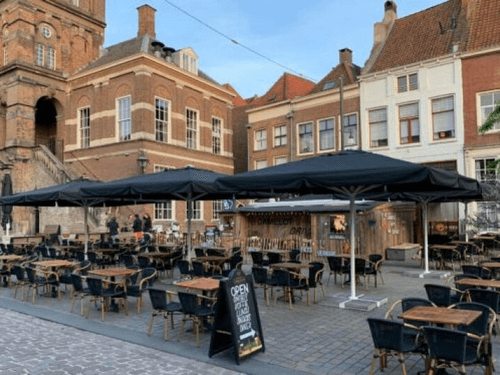 Zutphens café start met hondenmenukaart