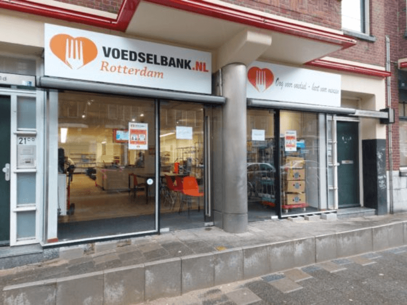 Voedselbank Rotterdam opent supermarkt