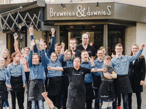 Brownies & Downies opent to-go stores